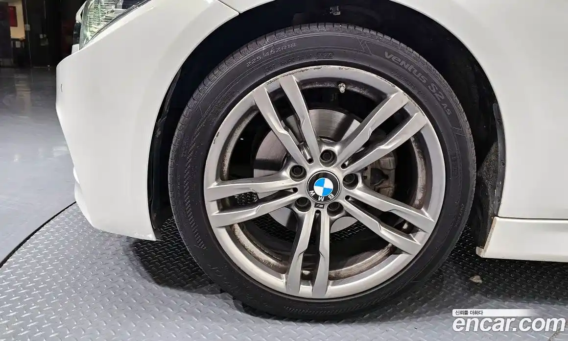 BMW 3 серия 2018 2.0 автомат (гидро), фото 5