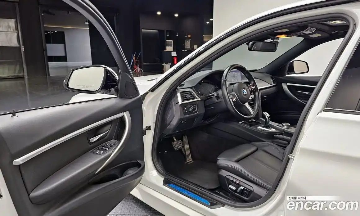 BMW 3 серия 2018 2.0 автомат (гидро), фото 10