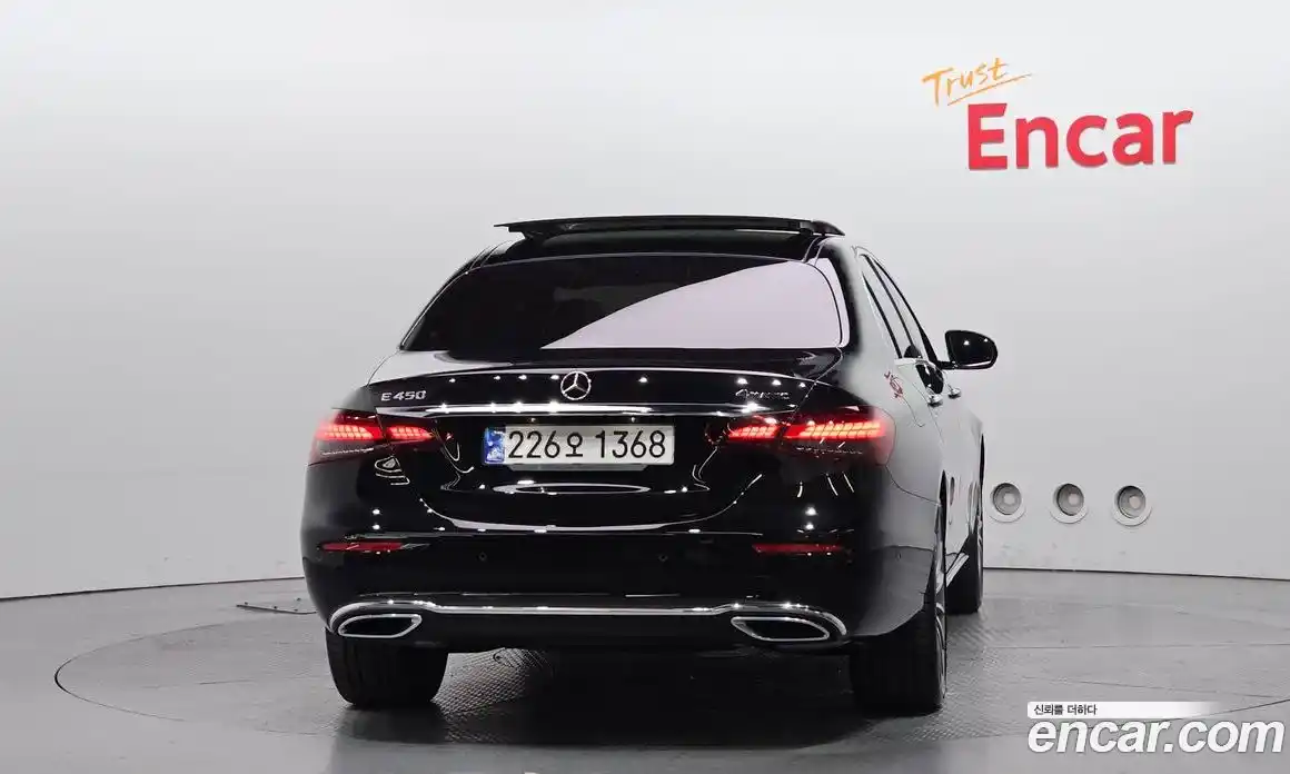 Mercedes-Benz E-Class 2023 3.0 автомат (гидро), фото 4