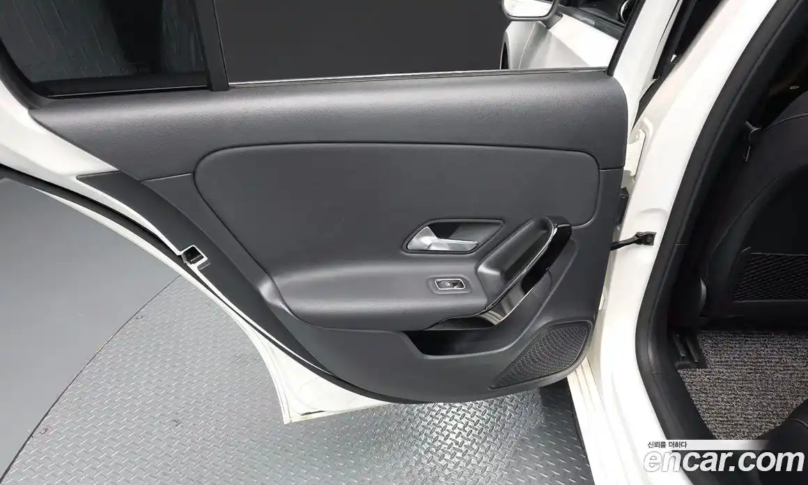 Mercedes-Benz A-Class 2019 2.0 гидро, фото 15 Mercedes-Benz A-Class 2019 2.0 гидро, фото 15
