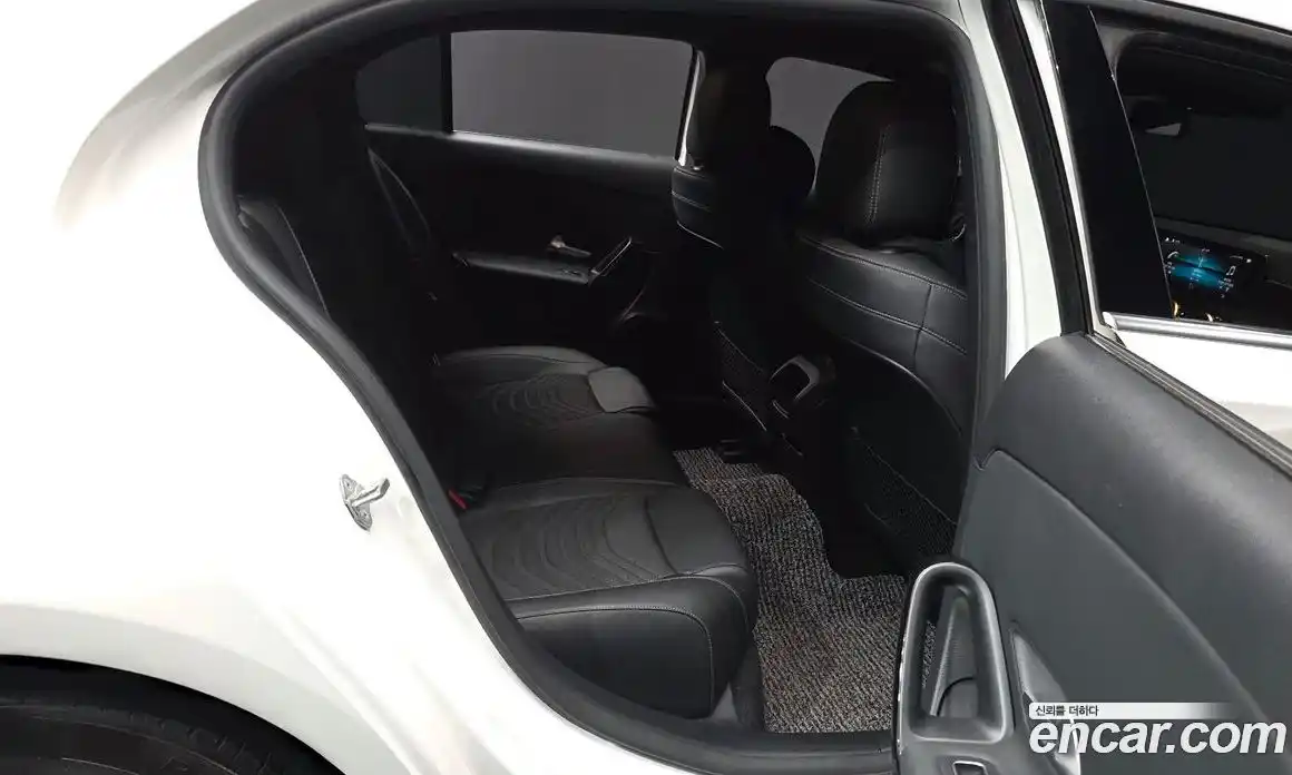 Mercedes-Benz A-Class 2019 2.0 гидро, фото 18 Mercedes-Benz A-Class 2019 2.0 гидро, фото 18