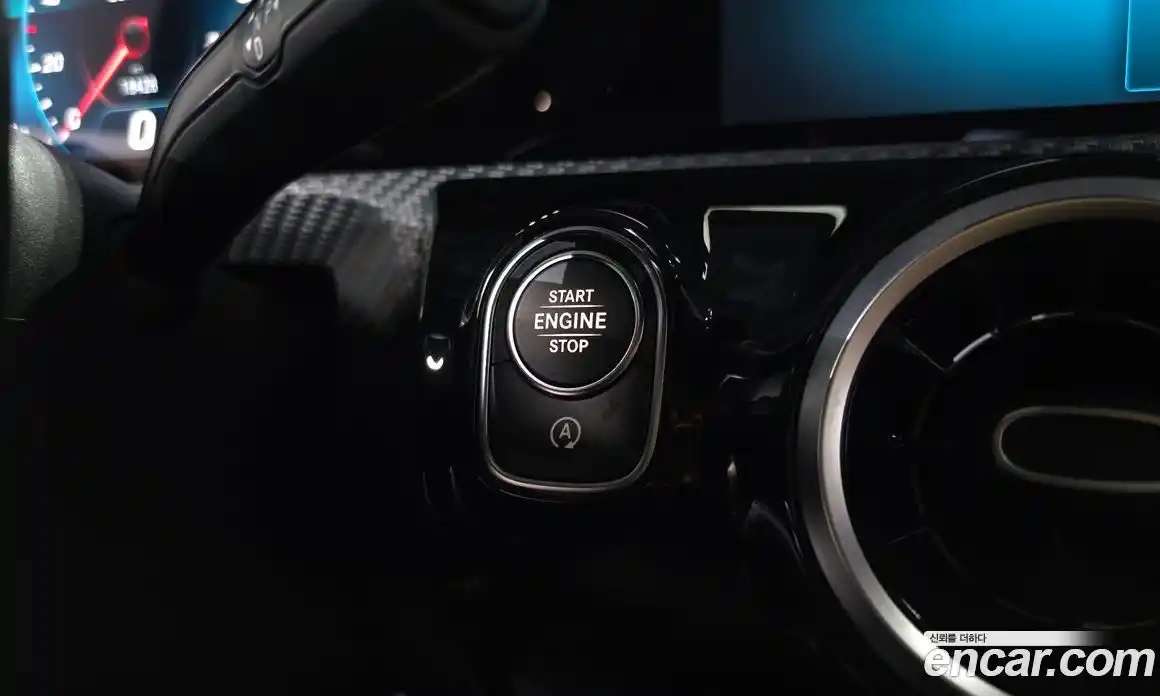 Mercedes-Benz A-Class 2019 2.0 гидро, фото 28 Mercedes-Benz A-Class 2019 2.0 гидро, фото 28