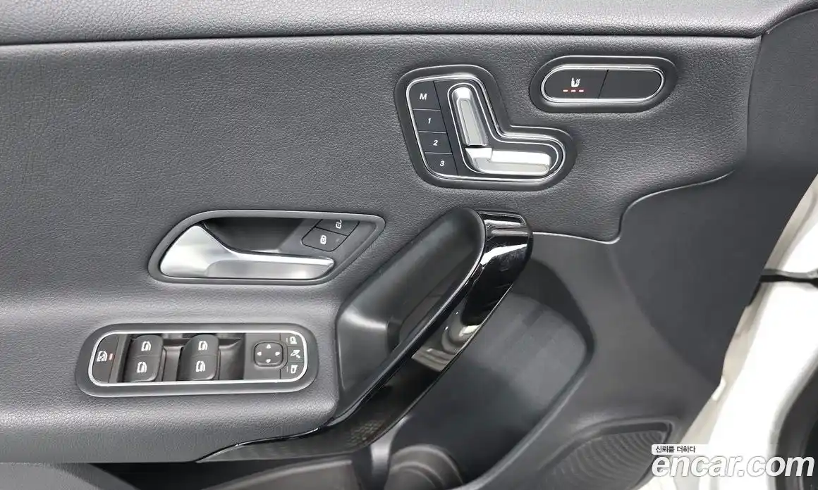 Mercedes-Benz A-Class 2019 2.0 гидро, фото 29 Mercedes-Benz A-Class 2019 2.0 гидро, фото 29