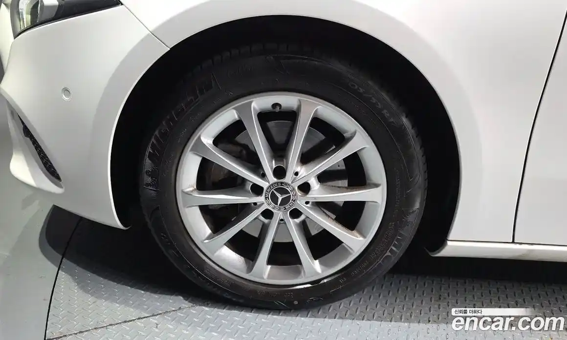 Mercedes-Benz A-Class 2019 2.0 гидро, фото 5 Mercedes-Benz A-Class 2019 2.0 гидро, фото 5