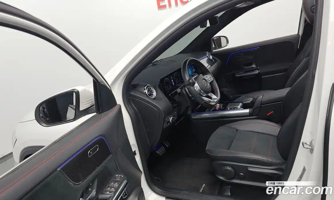 Mercedes-Benz GLA-Class 2022 2.0 гидро, фото 12