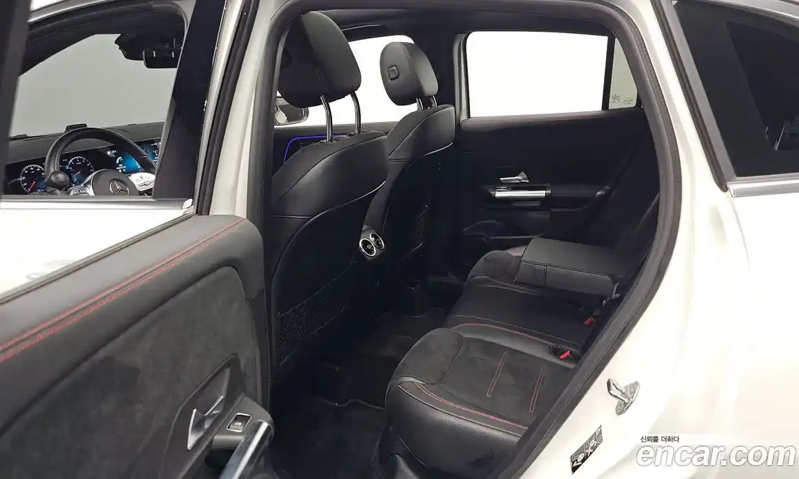 Mercedes-Benz GLA-Class 2022 2.0 гидро, фото 17