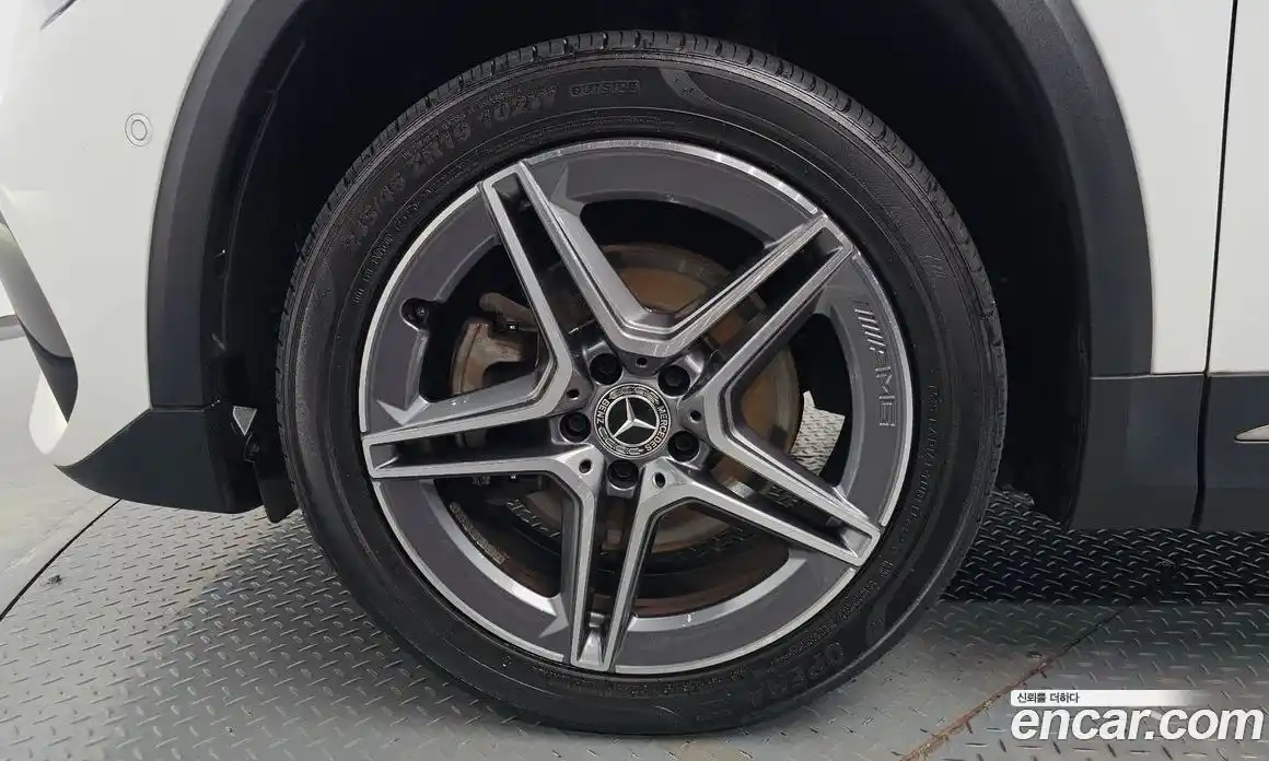 Mercedes-Benz GLA-Class 2022 2.0 гидро, фото 4