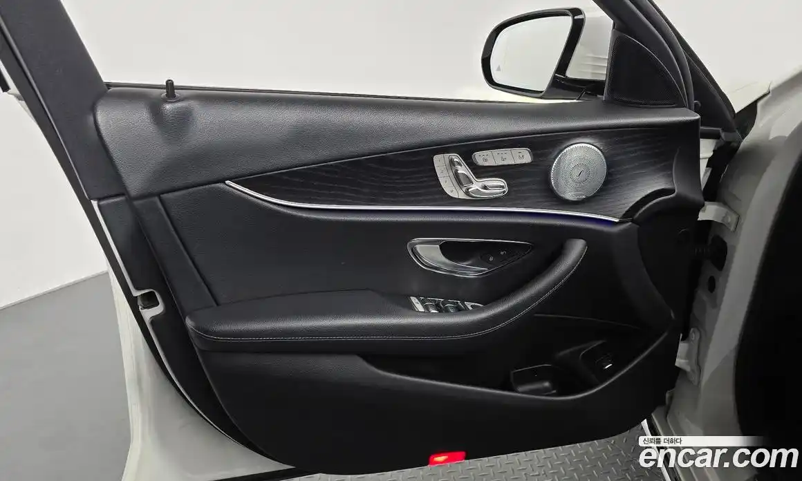 Mercedes-Benz E-Class 2018 2.0 автомат (гидро), фото 14