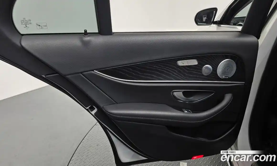 Mercedes-Benz E-Class 2018 2.0 автомат (гидро), фото 15