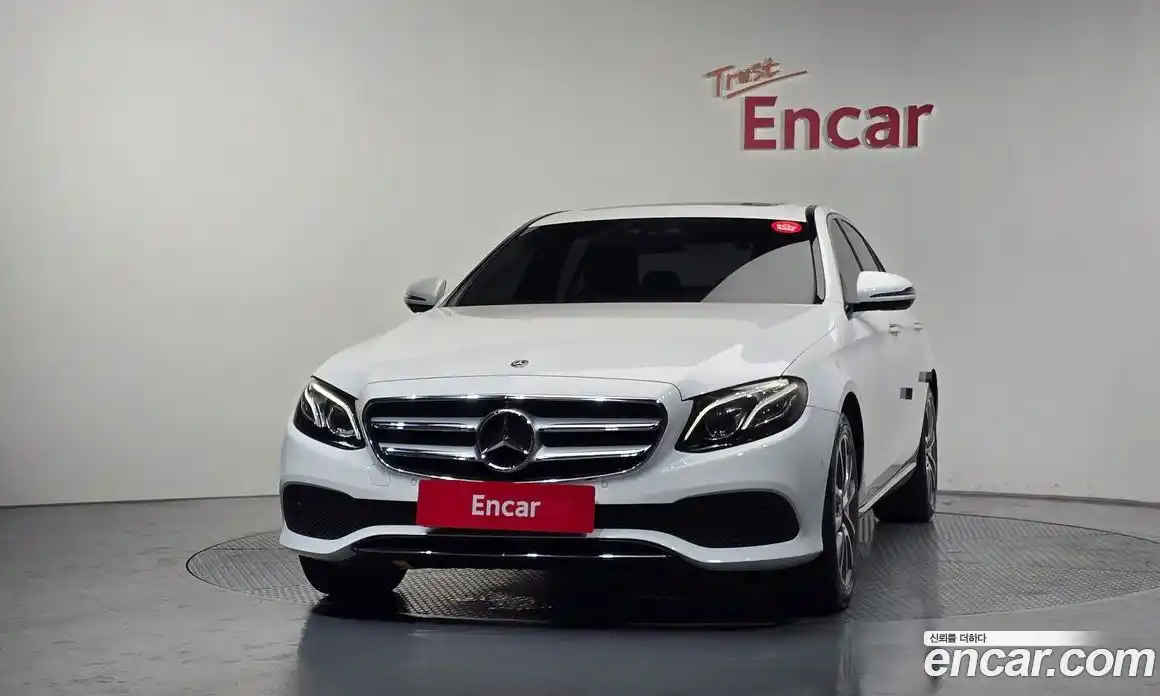 Mercedes-Benz E-Class 2018 2.0 автомат (гидро), фото 3