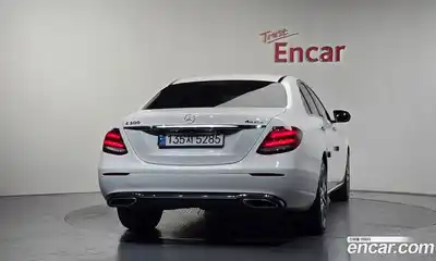 Mercedes-Benz E-Class 2018 2.0 автомат (гидро), миниатюра 4