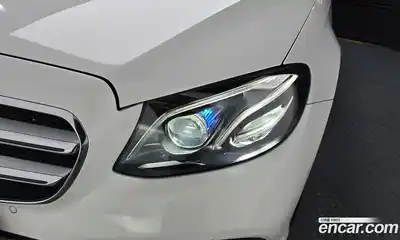 Mercedes-Benz E-Class 2018 2.0 автомат (гидро), миниатюра 8