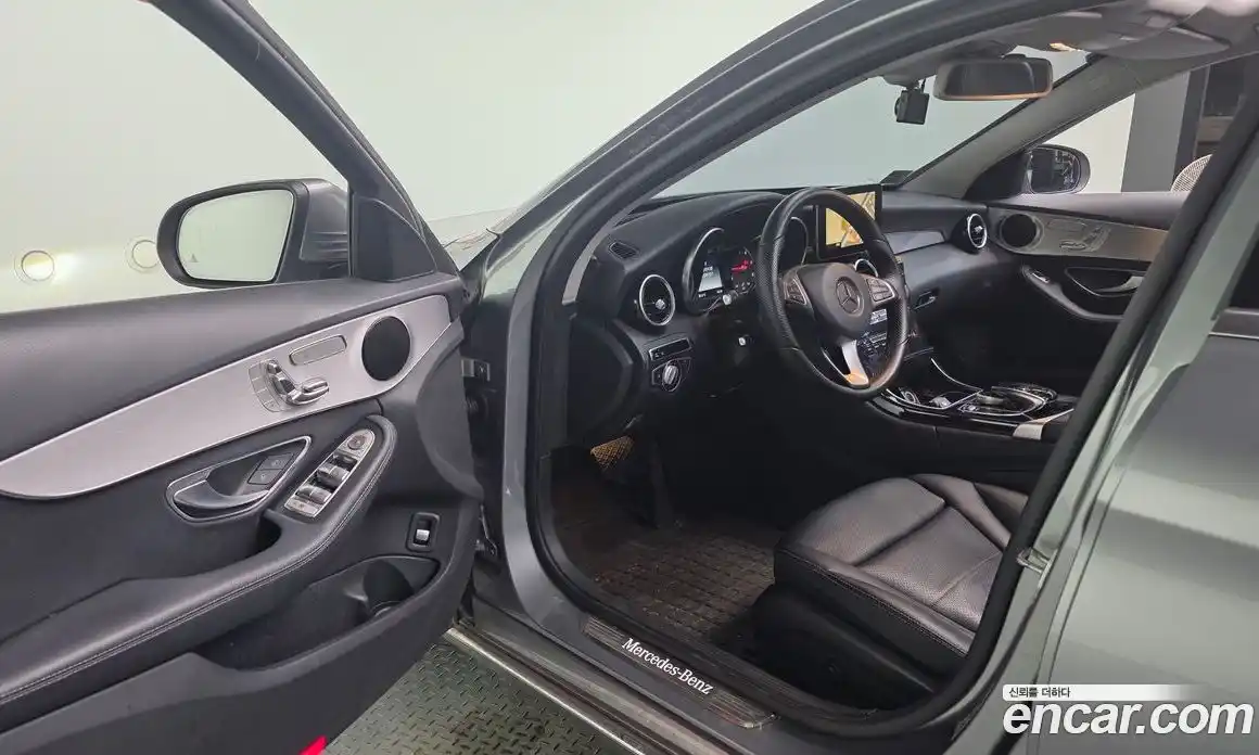 Mercedes-Benz C-Class 2016 2.1 гидро, фото 10 Mercedes-Benz C-Class 2016 2.1 гидро, фото 10