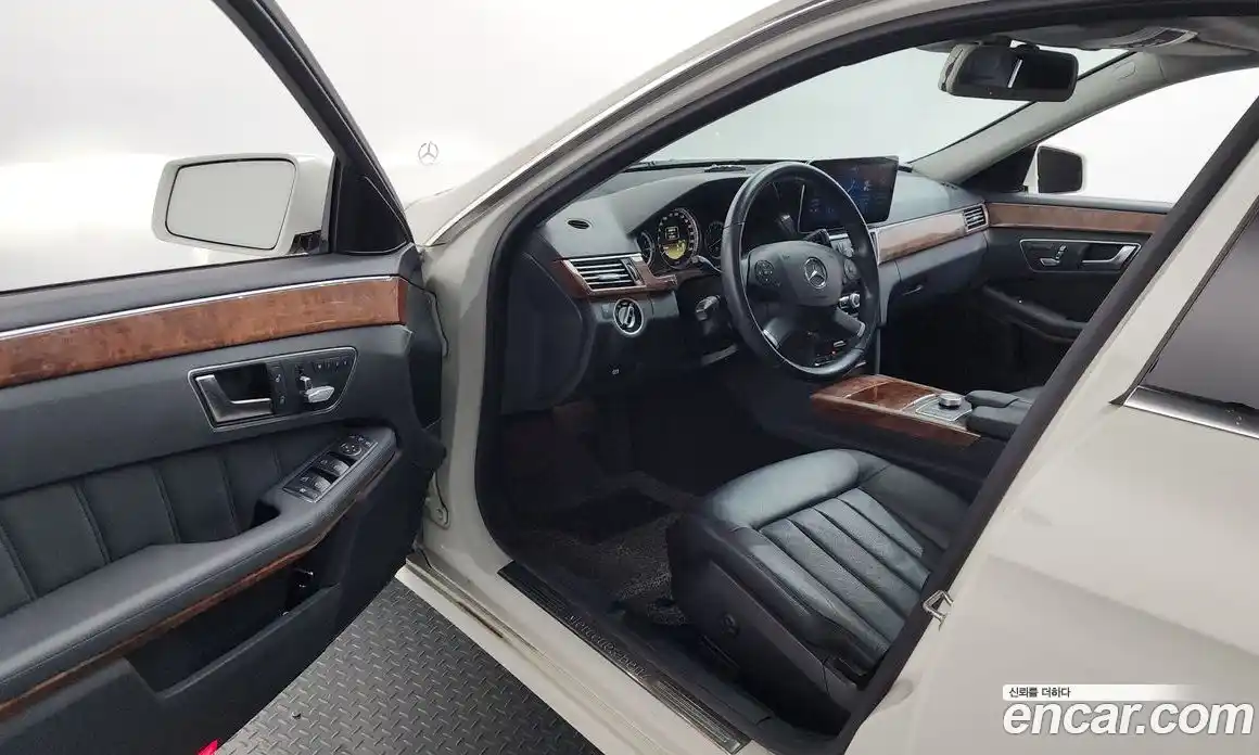 Mercedes-Benz E-Class 2012 3.5 автомат (гидро), фото 10