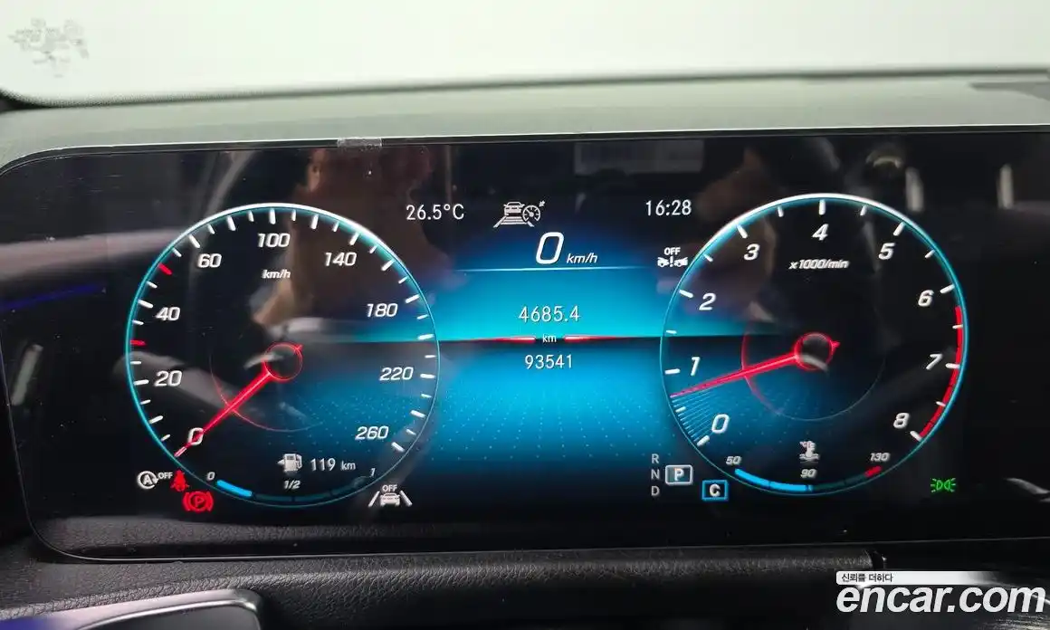 Mercedes-Benz GLB-Class 2021 2.0 гидро, фото 11 Mercedes-Benz GLB-Class 2021 2.0 гидро, фото 11