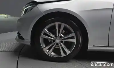Mercedes-Benz E-Class 2014 2.1 автомат (гидро), миниатюра 5
