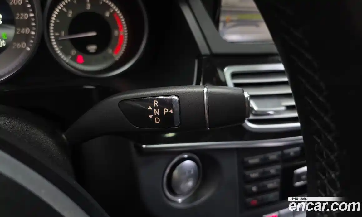 Mercedes-Benz E-Class 2014 2.1 автомат (гидро), фото 9