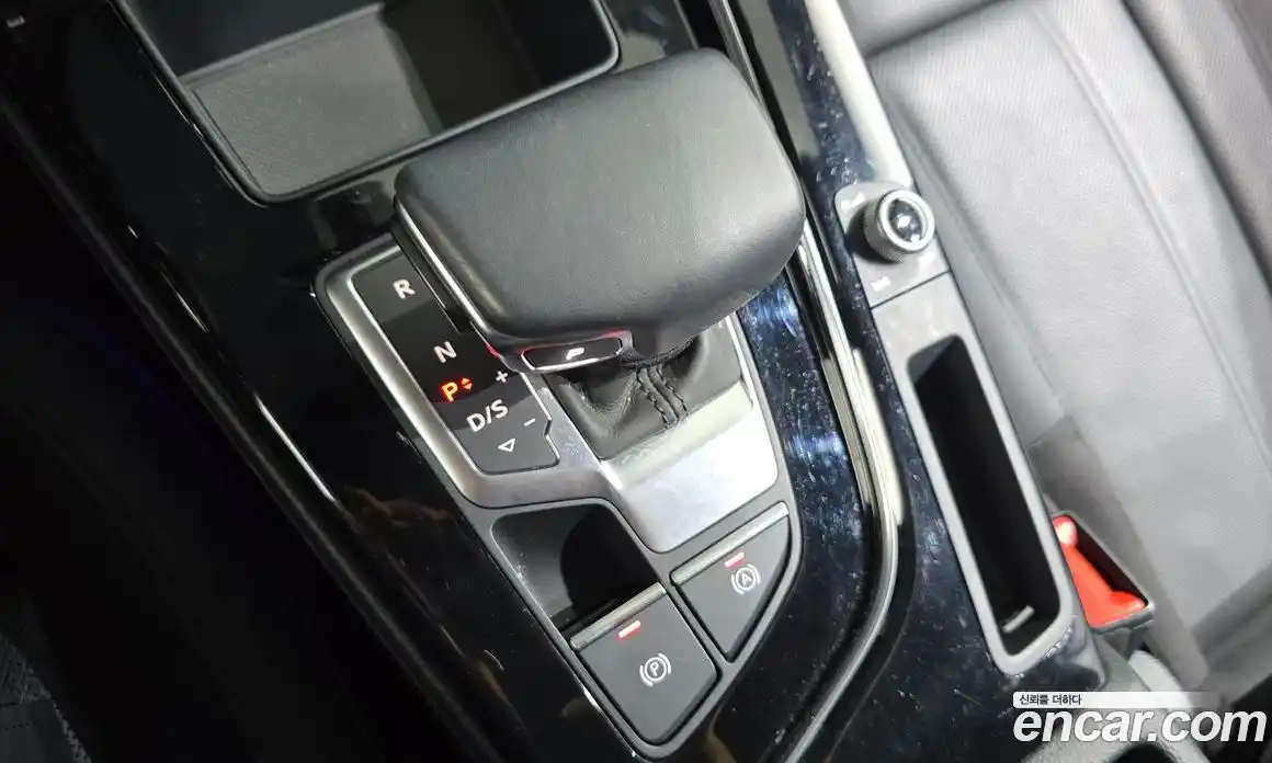 Audi A4 2021 2.0 автомат (гидро), фото 12
