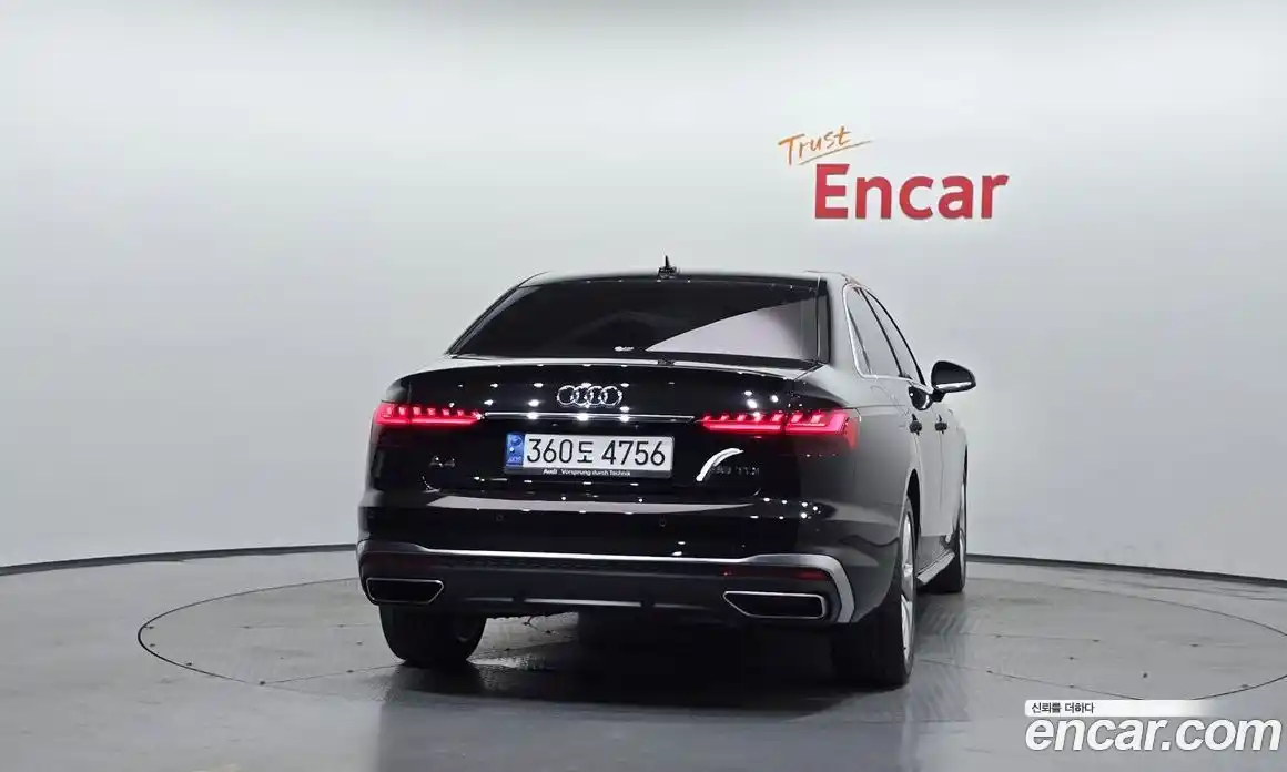 Audi A4 2021 2.0 автомат (гидро), фото 4