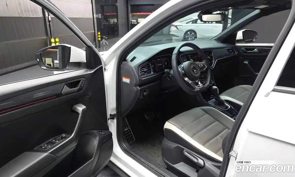 Volkswagen T-Roc 2021 2.0 автомат (гидро), фото 13