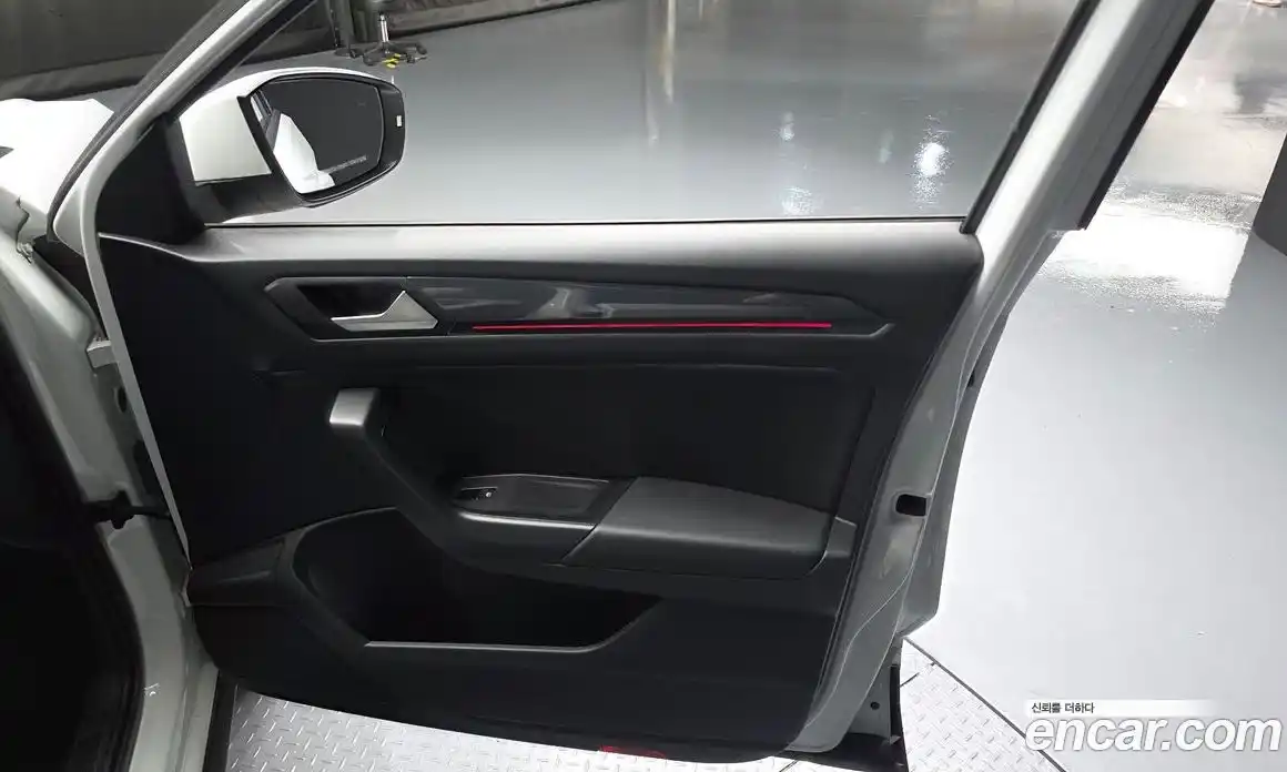 Volkswagen T-Roc 2021 2.0 автомат (гидро), фото 14