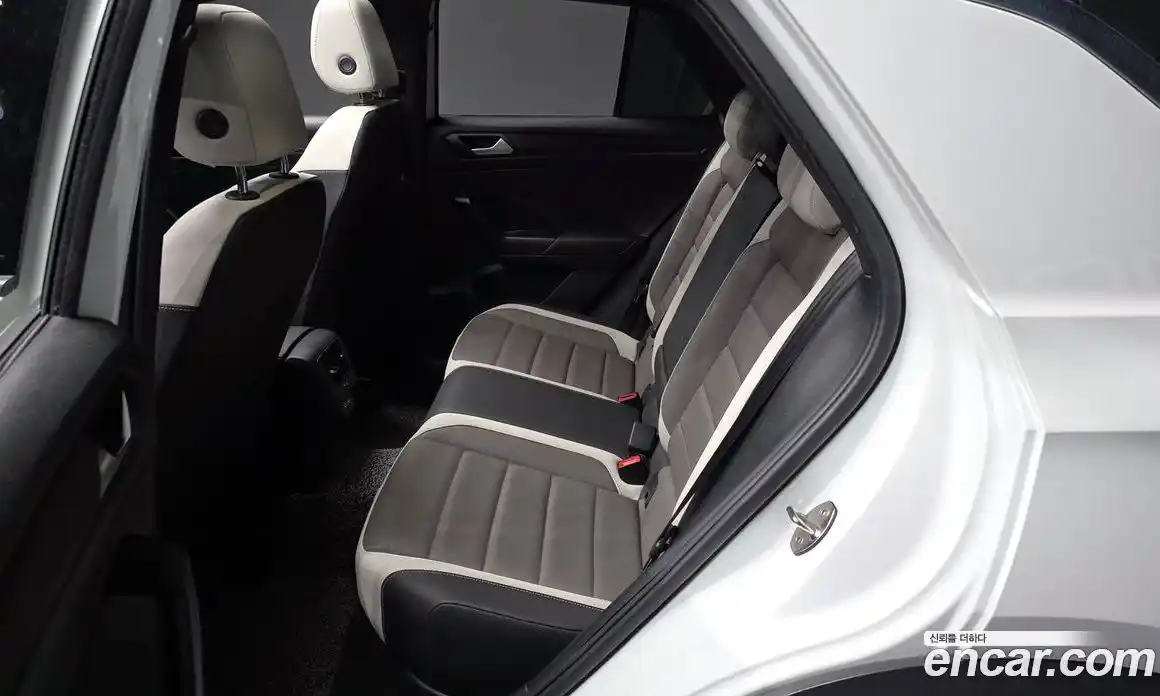 Volkswagen T-Roc 2021 2.0 автомат (гидро), фото 16