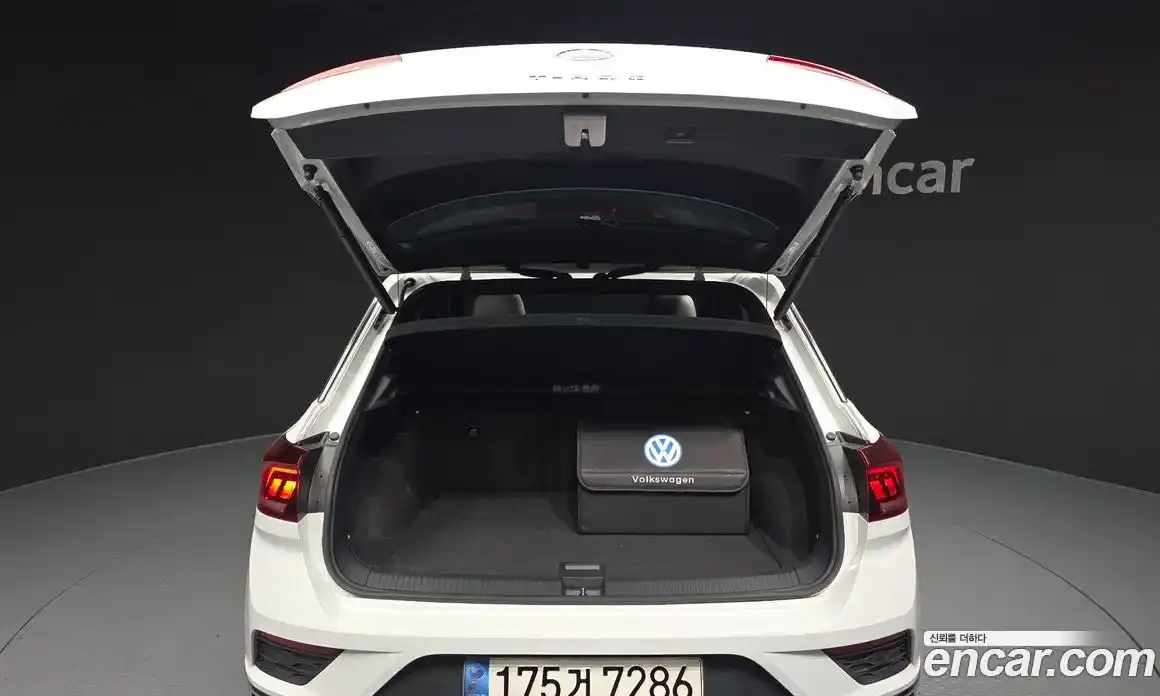 Volkswagen T-Roc 2021 2.0 автомат (гидро), фото 26