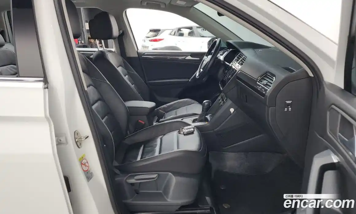 Volkswagen Tiguan 2020 2.0 автомат (гидро), фото 11