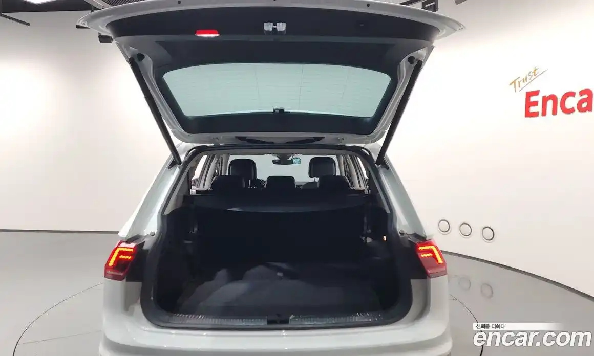 Volkswagen Tiguan 2020 2.0 автомат (гидро), фото 20
