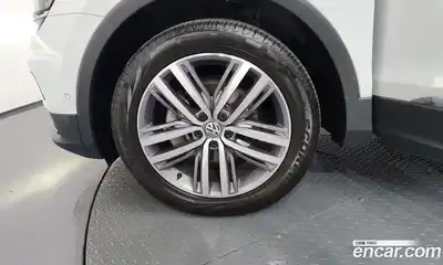 Volkswagen Tiguan 2020 2.0 автомат (гидро), миниатюра 5