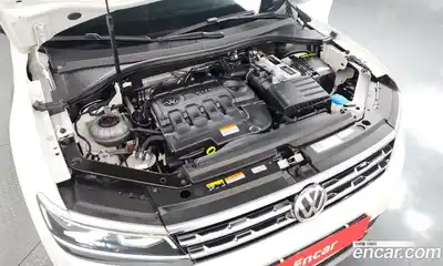 Volkswagen Tiguan 2020 2.0 автомат (гидро), миниатюра 6