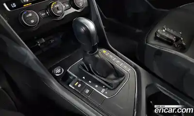 Volkswagen Tiguan 2020 2.0 автомат (гидро), миниатюра 9