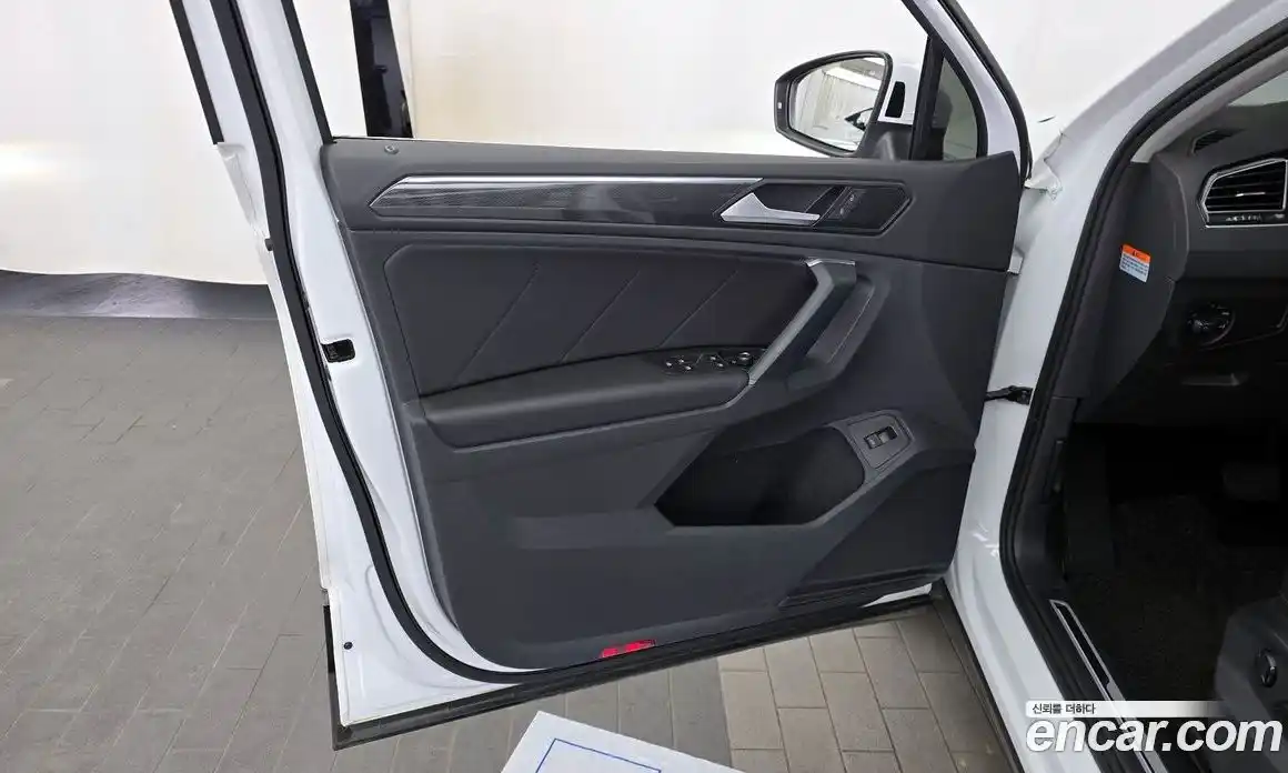 Volkswagen Tiguan 2020 2.0 автомат (гидро), фото 14
