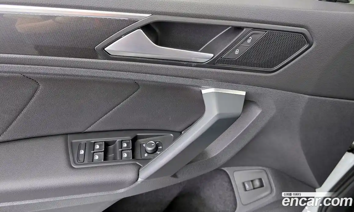 Volkswagen Tiguan 2020 2.0 автомат (гидро), фото 28