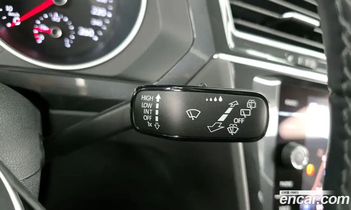 Volkswagen Tiguan 2020 2.0 автомат (гидро), фото 30