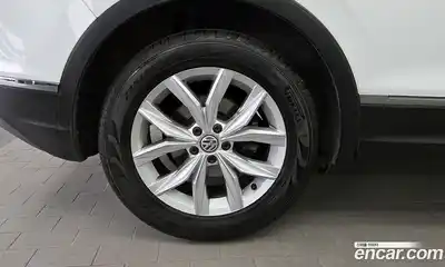 Volkswagen Tiguan 2020 2.0 автомат (гидро), миниатюра 5