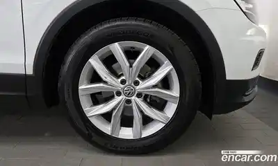 Volkswagen Tiguan 2020 2.0 автомат (гидро), миниатюра 7