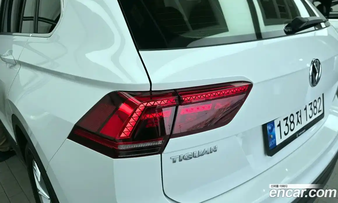 Volkswagen Tiguan 2020 2.0 автомат (гидро), фото 9
