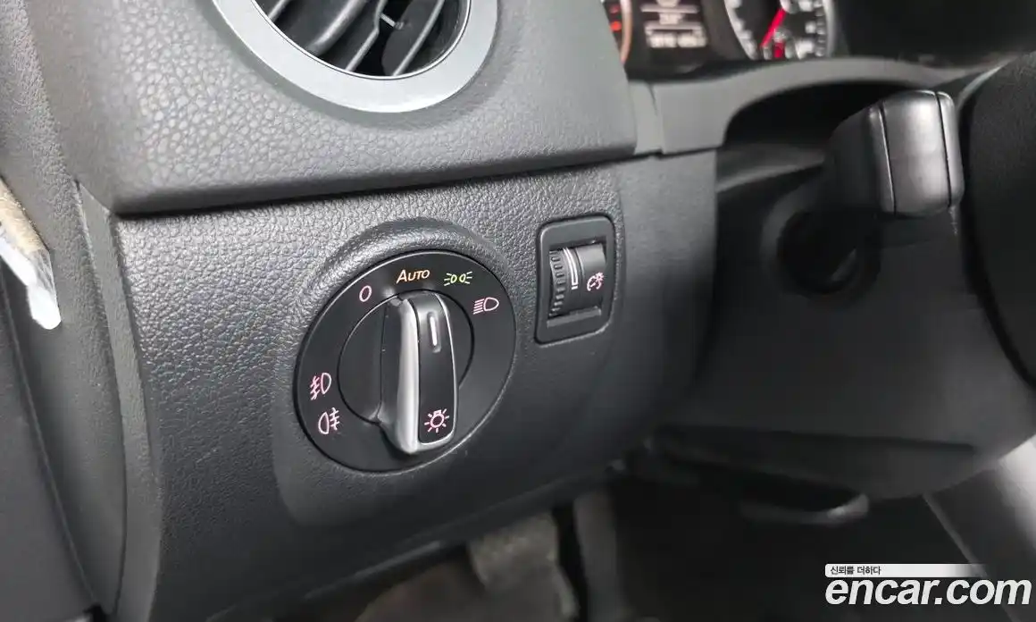 Volkswagen Tiguan 2015 2.0 автомат (гидро), фото 17