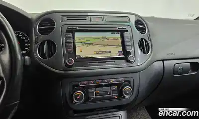 Volkswagen Tiguan 2015 2.0 автомат (гидро), миниатюра 12