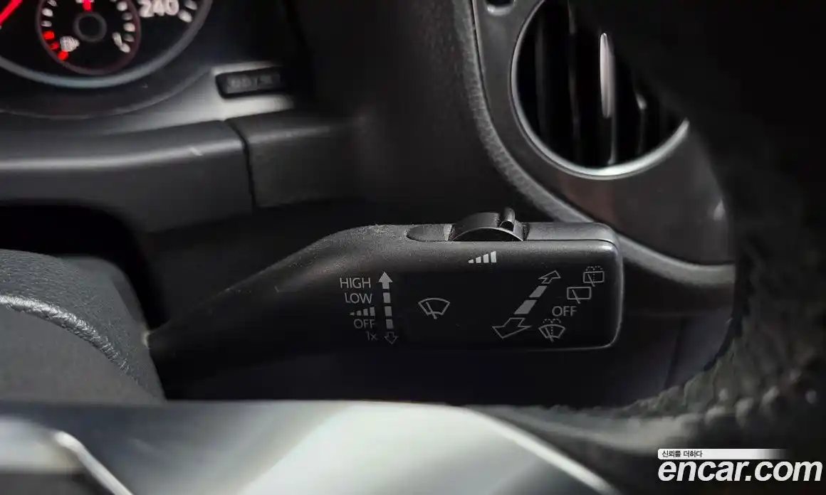 Volkswagen Tiguan 2015 2.0 автомат (гидро), фото 20
