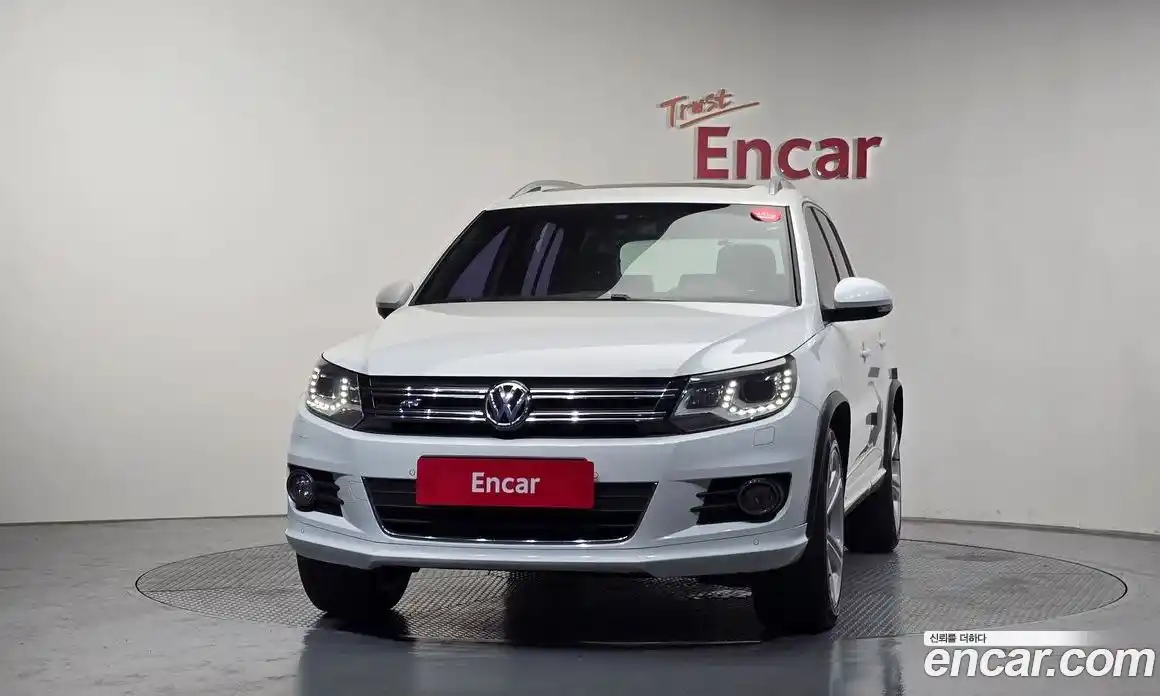 Volkswagen Tiguan 2015 2.0 автомат (гидро), фото 3