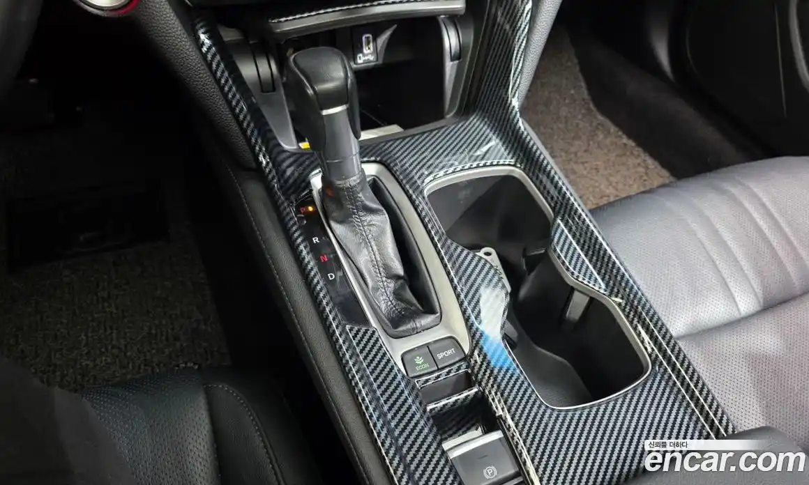Honda Accord 2019 1.5 автомат (гидро), фото 12