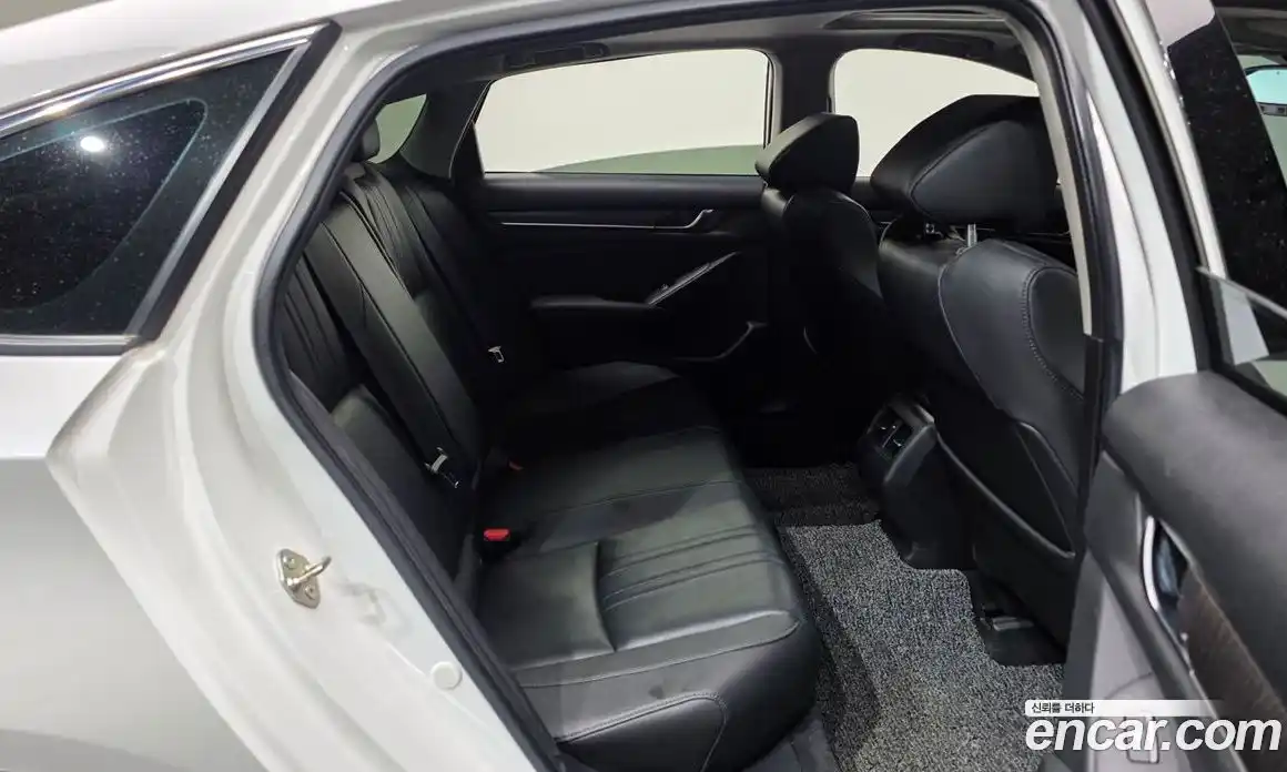 Honda Accord 2019 1.5 автомат (гидро), фото 18