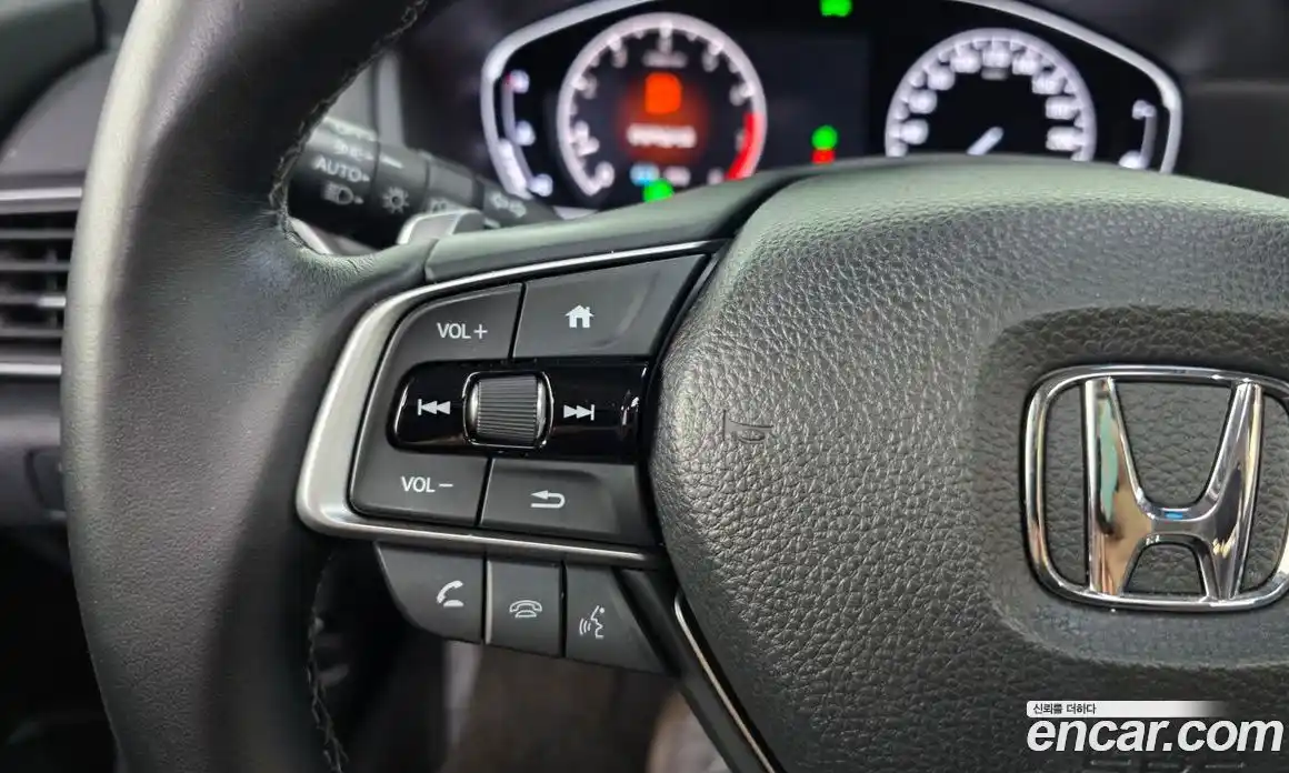 Honda Accord 2019 1.5 автомат (гидро), фото 27