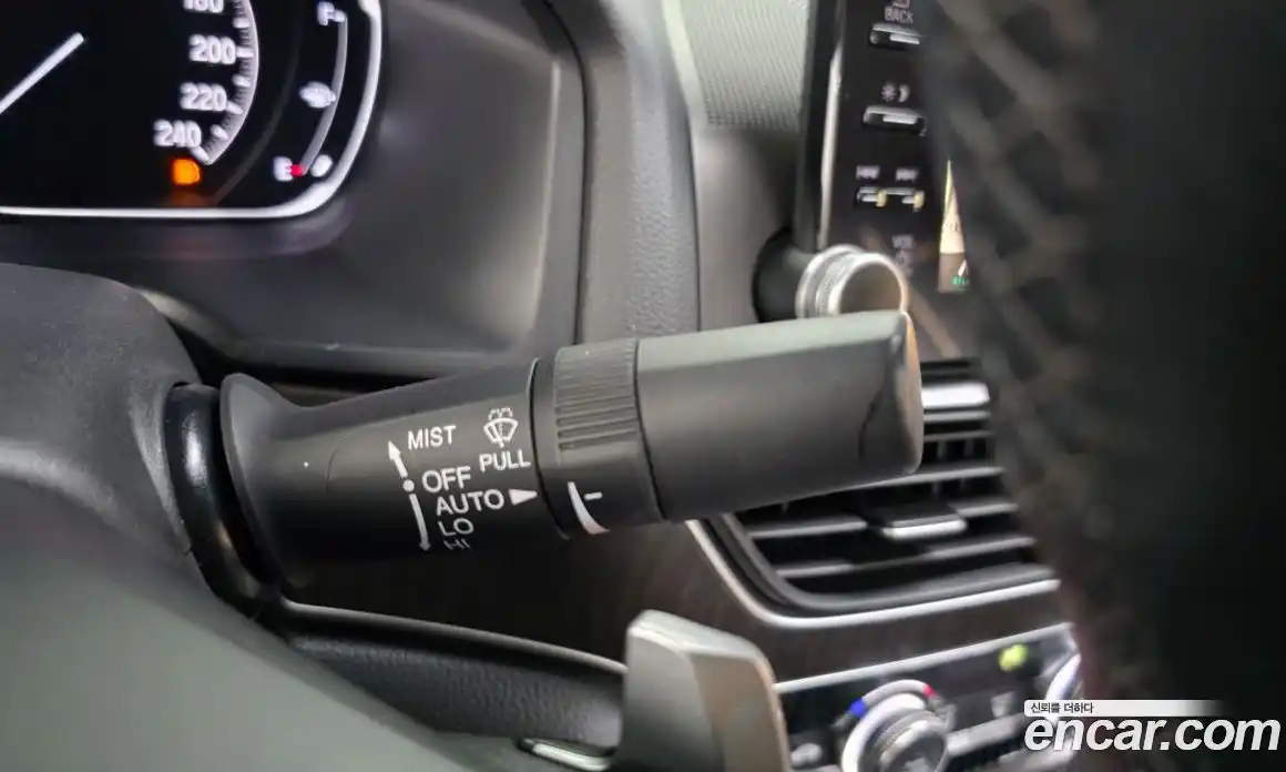 Honda Accord 2019 1.5 автомат (гидро), фото 28
