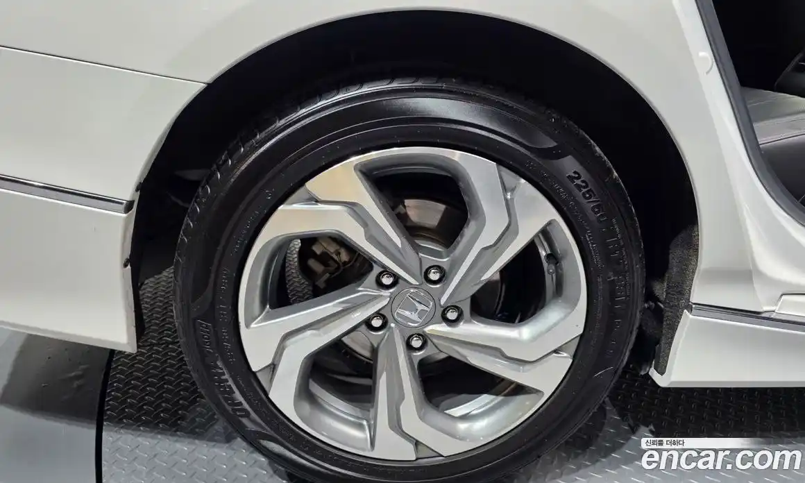 Honda Accord 2019 1.5 автомат (гидро), фото 7