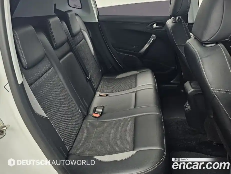 Peugeot 2008 2015 1.6 автомат (гидро), фото 12