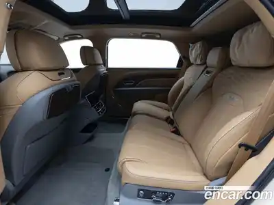 Bentley Bentayga 2025 4.0 автомат (гидро), миниатюра 12