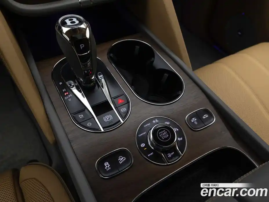 Bentley Bentayga 2025 4.0 автомат (гидро), фото 15 Bentley Bentayga 2025 4.0 автомат (гидро), фото 15